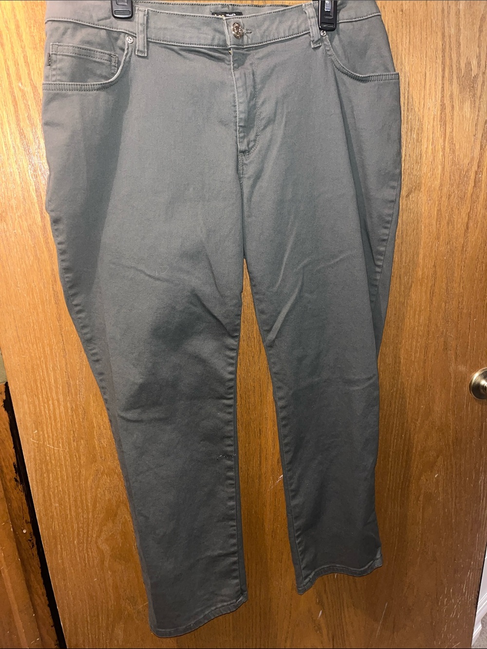 Lee Women's Straight Leg Jeans in Gray